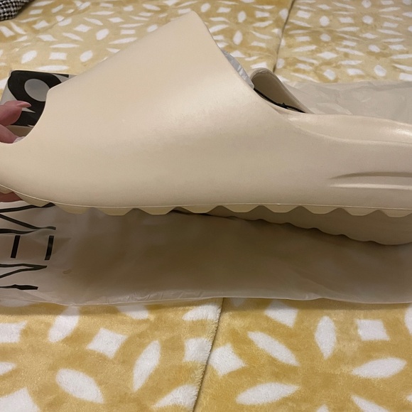 Slides - Picture 3 of 3